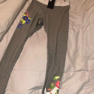 Nike leggings